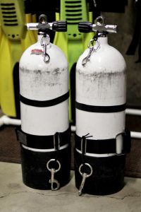 sidemount cylinder configuration