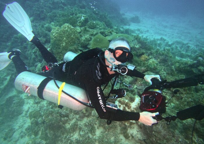 Choosing a scuba regulator: Sidemount Scuba