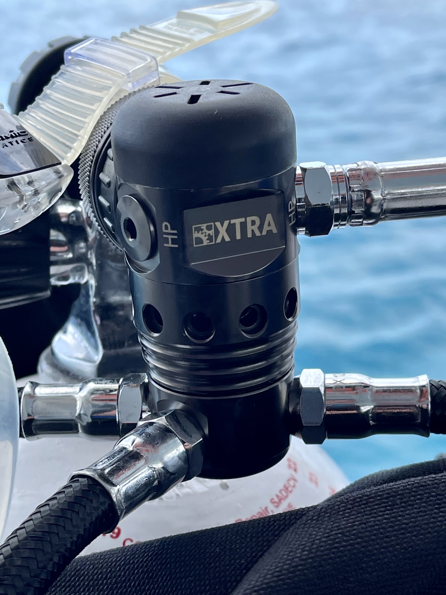 Most Reliable Scuba Regulator: DGX Gears XTRA