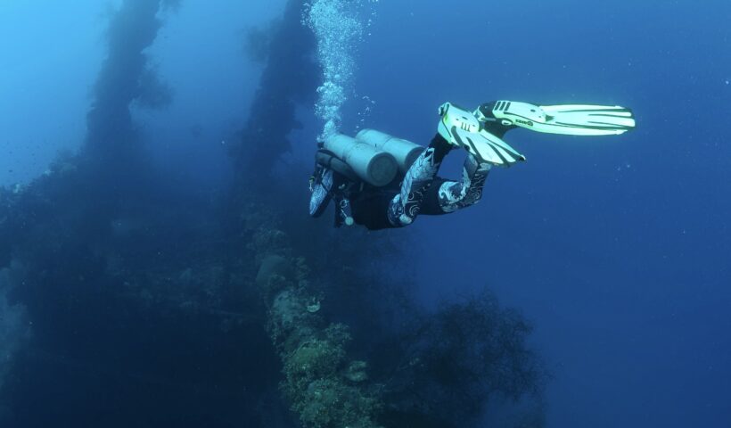 Are doubles dead? Does diving with back mount double scuba tanks make sense anymore?